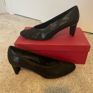 Vaneli high heels